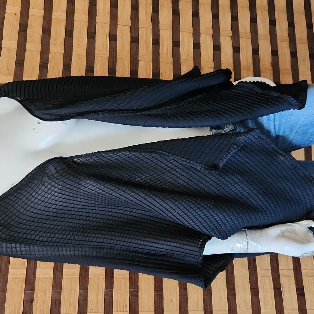 NWOT! Ruyi shrug with low armholes